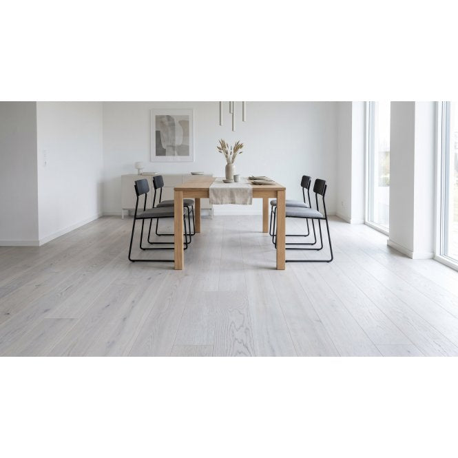 Alaska White SPC 18.3cm x 122cm (1.786 Sq/M Per Pack)