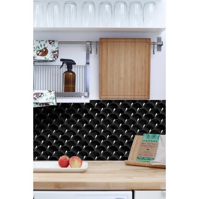 Midnight Black Gloss 27.3cm x 25.9cm Fan Mosaic Tile