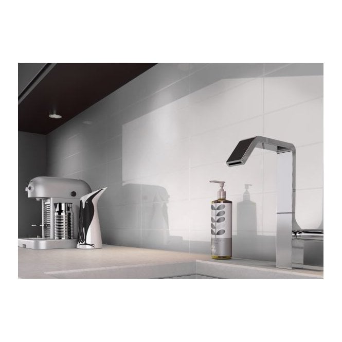 Underground Gloss White 10cm x 30cm Wall Tile